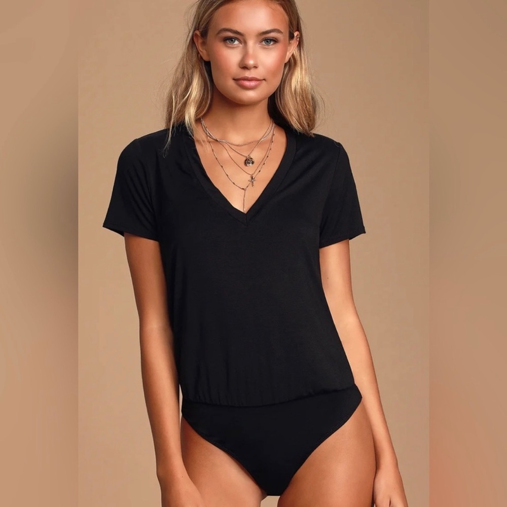 Lulus T-Shirt Bodysuit-Aydn V-Neck